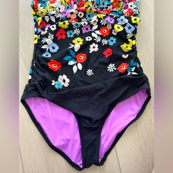 Anne Cole Women's Size 6 Ditsy Floral High-Neck One-Piece Swimsuit Black - Picture 5 of 10